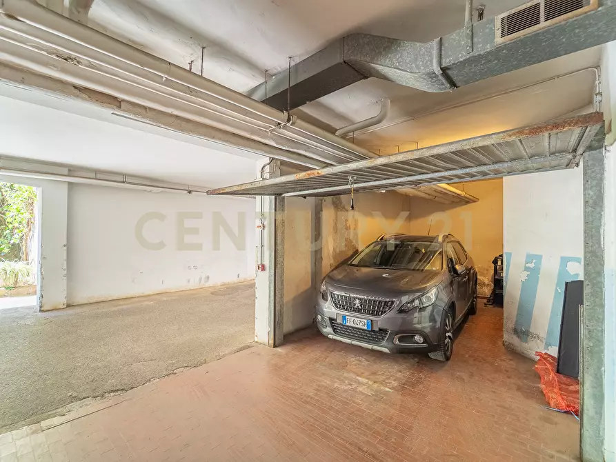 Immagine 77 di Attico in vendita  in Viale Cortina d'Ampezzo 199 a Roma