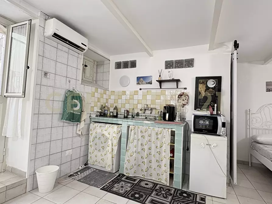 Immagine 3 di Loft/Open space in affitto  in VIA DAMARETE 13 a Siracusa