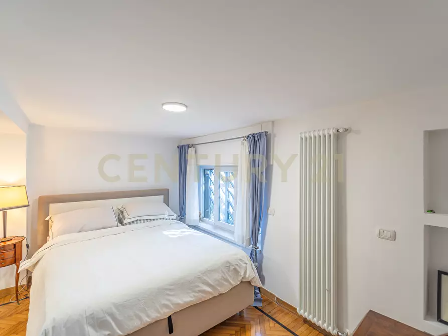 Immagine 56 di Bilocale in vendita  in Via la Sila 14 a Roma