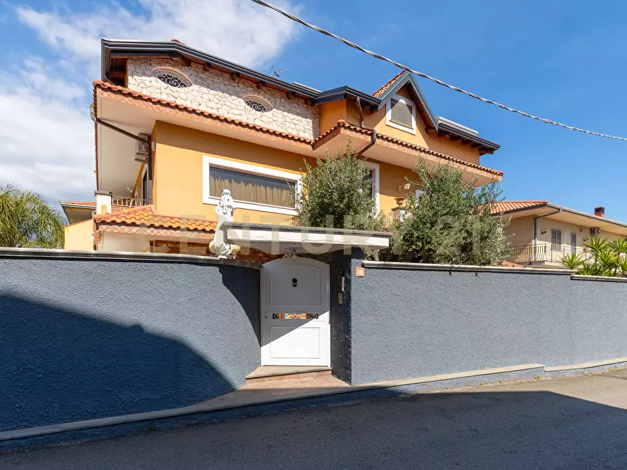 Immagine 2 di Casa indipendente in vendita  in Via Alessandria 80 a San Giovanni La Punta