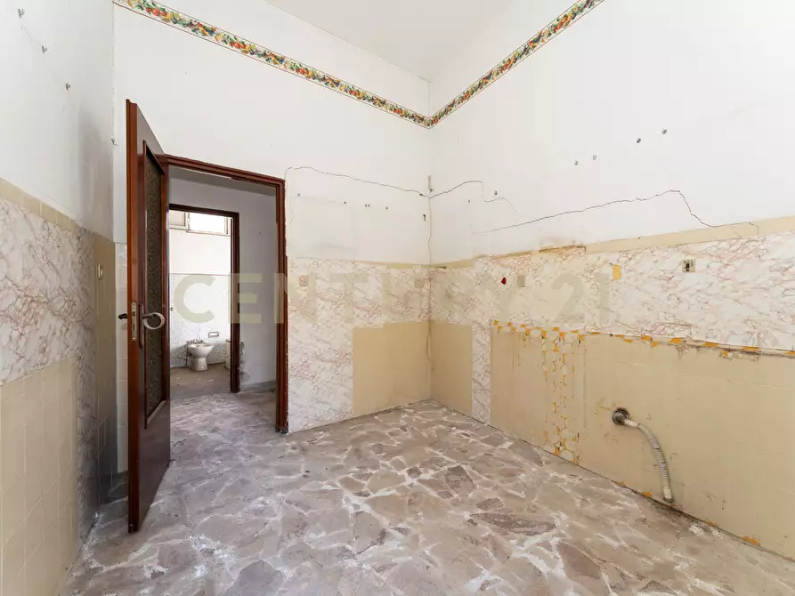 Immagine 20 di Palazzo in vendita  in Via Sebastiano Catania 284 a Catania