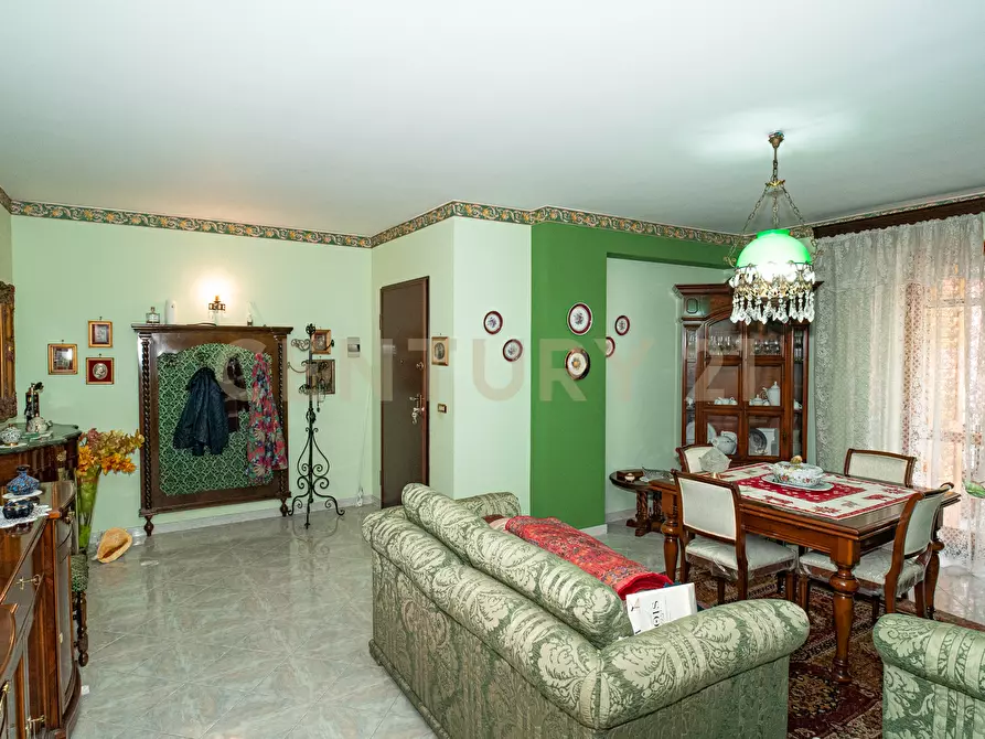 Immagine 4 di Appartamento in vendita  in Via Finocchiari 102 a Aci Catena