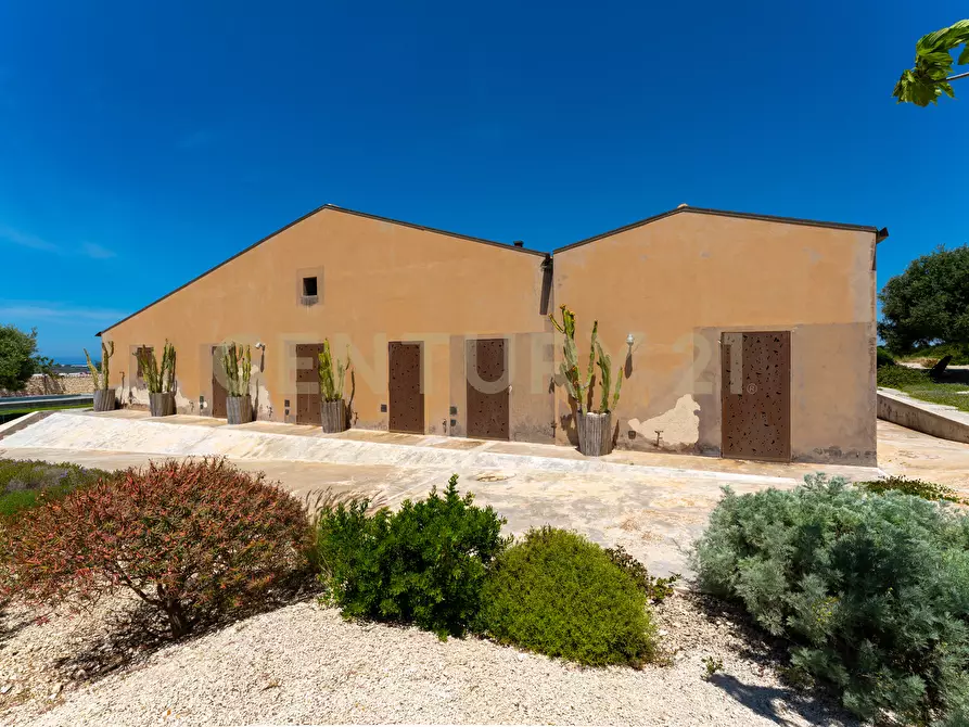 Immagine 34 di Villa in vendita  in Contrada Pagliarello snc a Portopalo Di Capo Passero