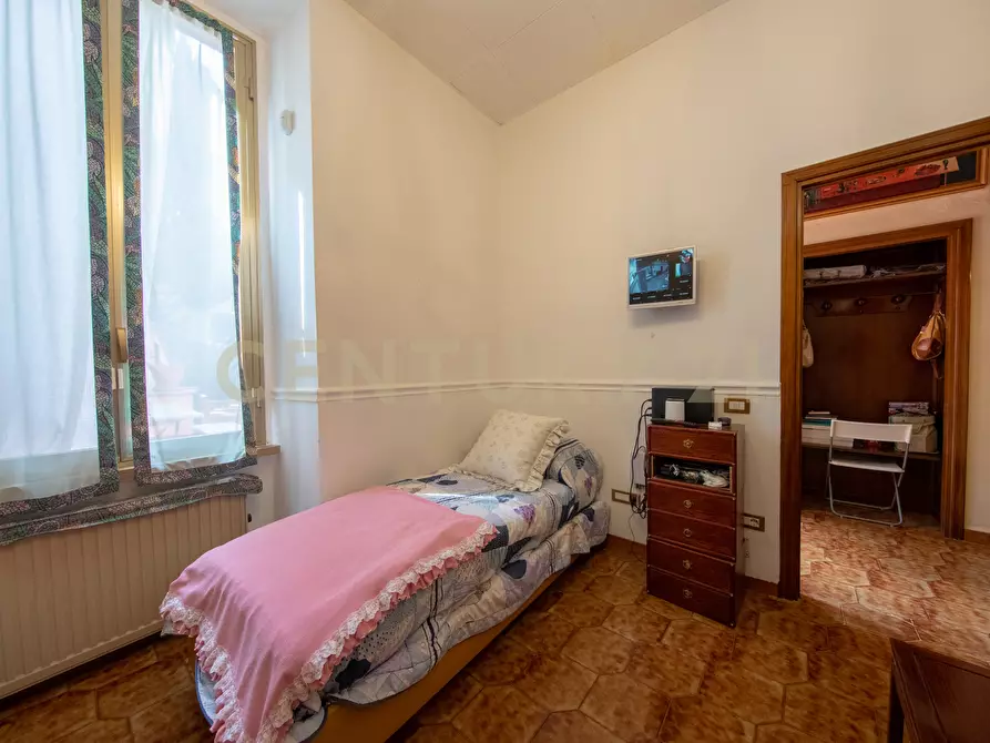 Immagine 17 di Pentalocale in vendita  in Viale Madonna del Tufo 26 a Rocca Di Papa