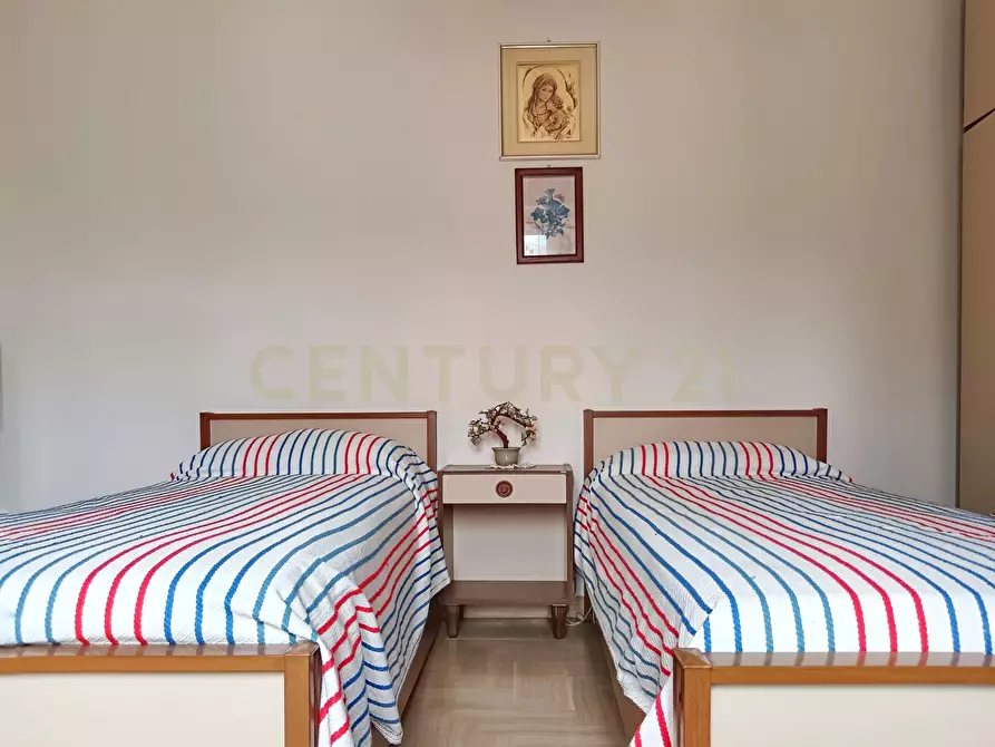 Immagine 23 di Quadrilocale in vendita  in Piazza Fratelli Cervi 10 a Abbadia San Salvatore