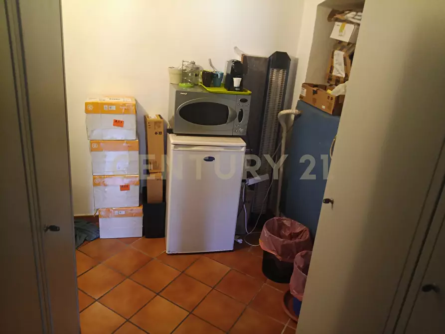 Immagine 11 di Locale commerciale in vendita  in Viale della Libertà 183 a Catania