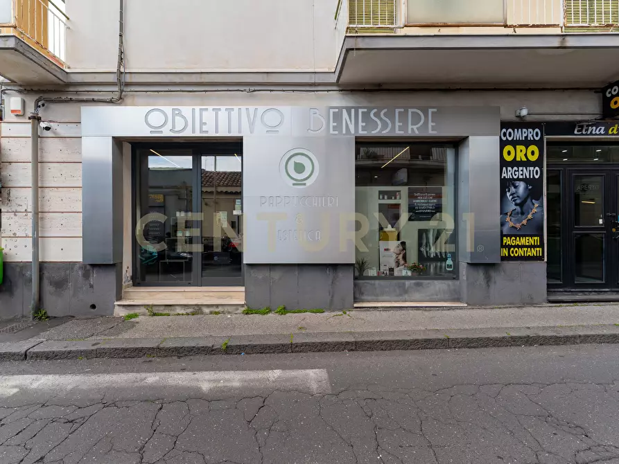 Immagine 3 di Locale commerciale in vendita  in Via del Bosco 163 a Catania