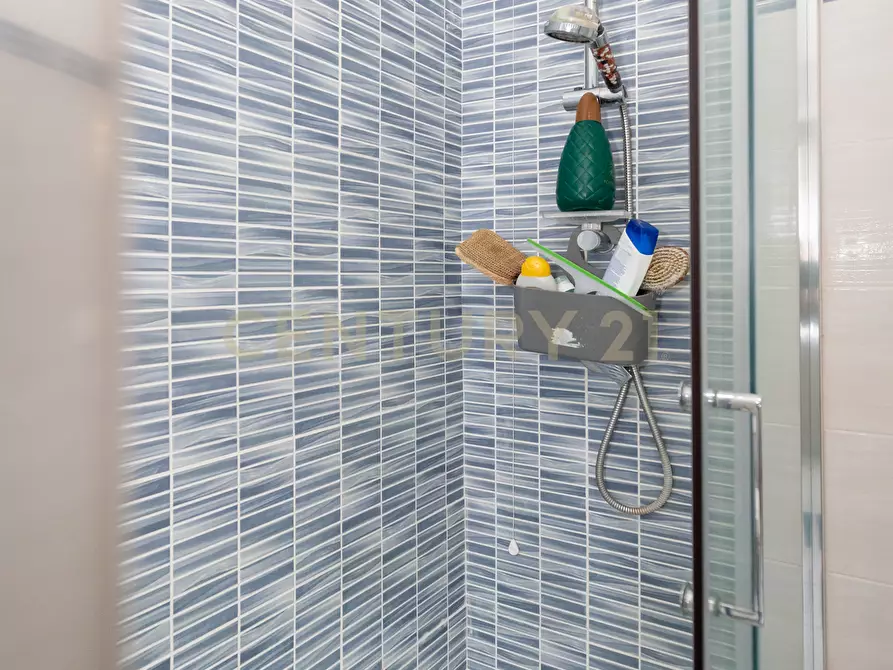 Immagine 22 di Pentalocale in vendita  in Via Recupero 38 a Catania