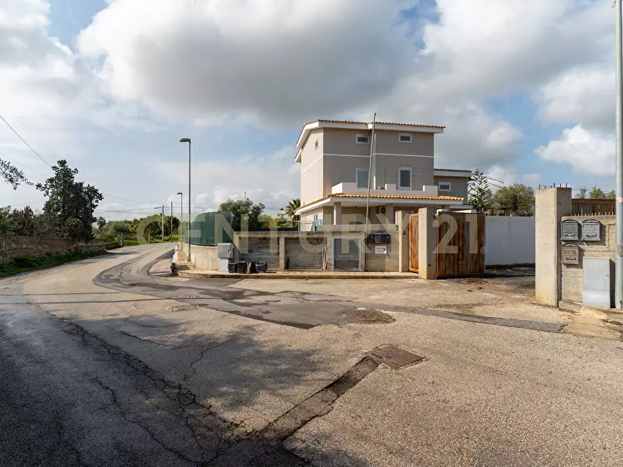 Immagine 2 di Villa in vendita  in Via Vitaliano Brancati SNC a Augusta