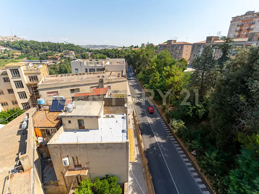 Immagine 30 di Quadrilocale in vendita  in Via Santa Maria di Gesù 72 a Caltagirone