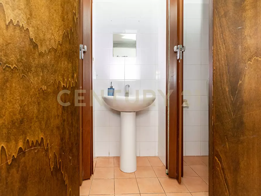 Immagine 22 di Attività artigianale in vendita  in Via Firenze 130 a Catania