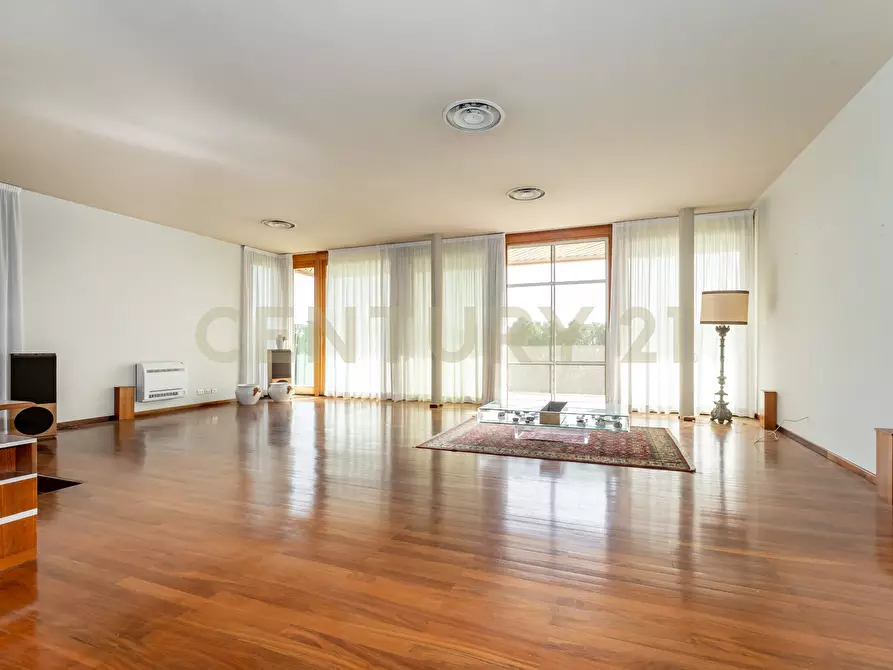 Immagine 19 di Villa in vendita  in Via dei Maceratoi 4 a Acireale