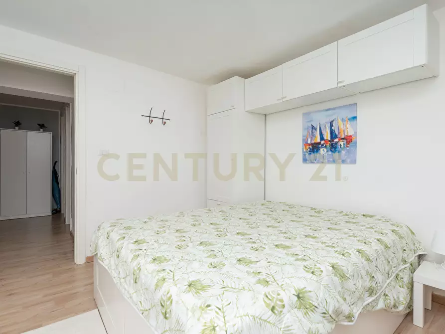 Immagine 43 di Trilocale in vendita  in Via Livorno 87 a Aci Castello