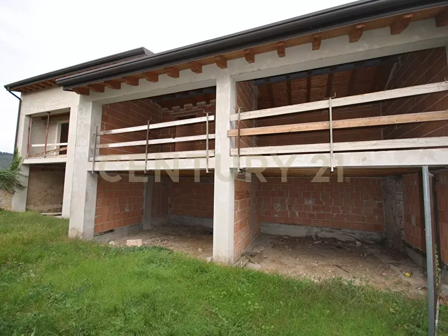 Immagine 4 di Villa in vendita  in Via Belvedere snc a Verona