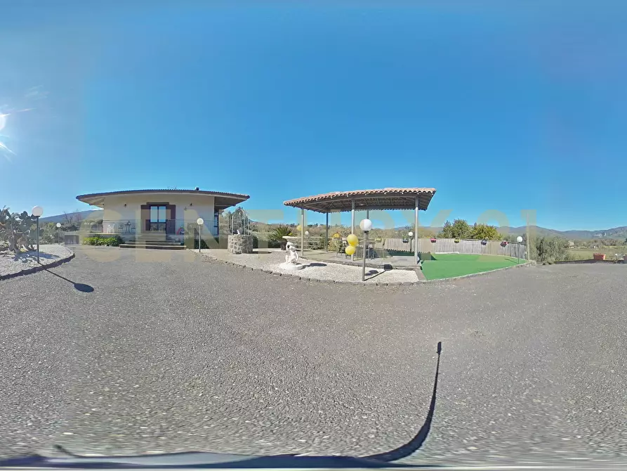 Immagine 55 di Villa in vendita  in Strada Comunale Calderara 5 a Randazzo