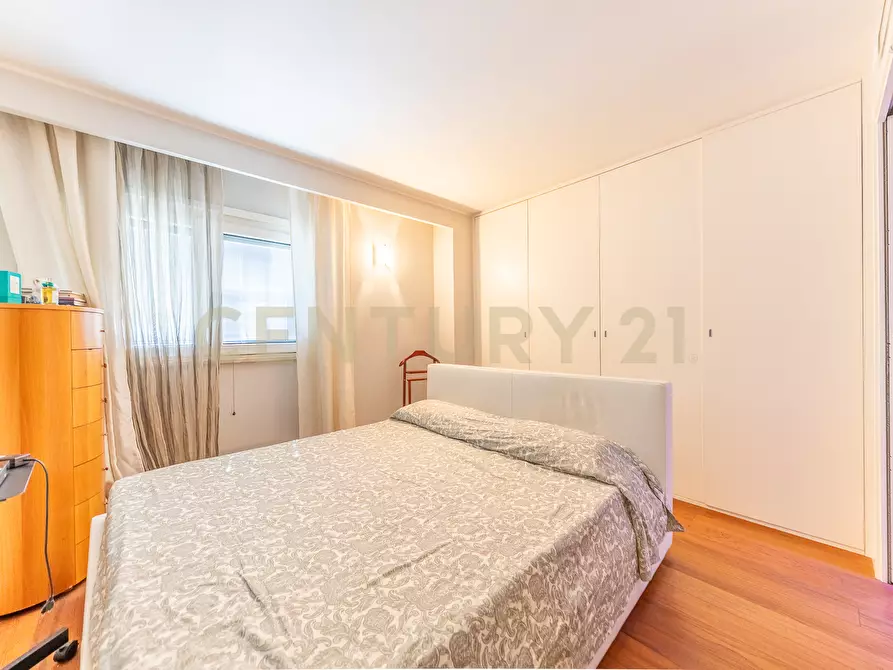 Immagine 15 di Attico in vendita  in Viale Carmelo Bene 320 a Roma