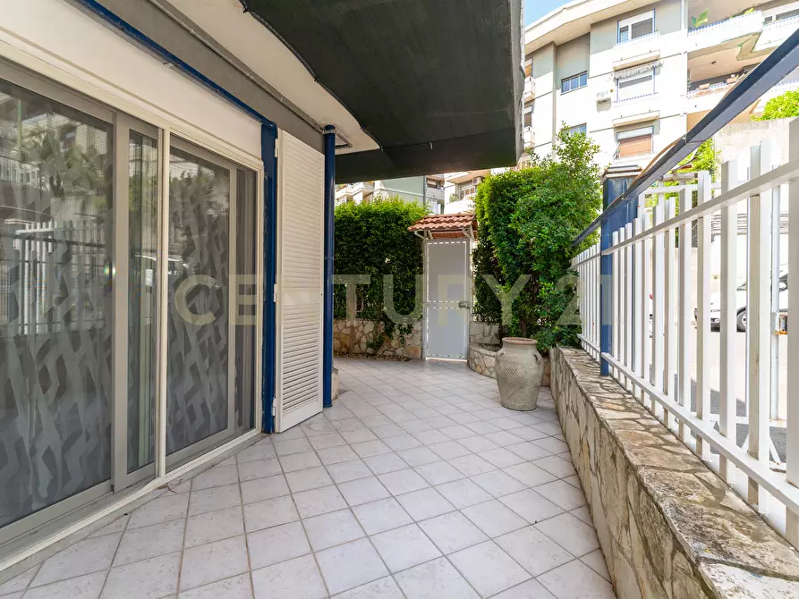 Immagine 36 di Pentalocale in vendita  in Via Nobile 19 a San Gregorio Di Catania