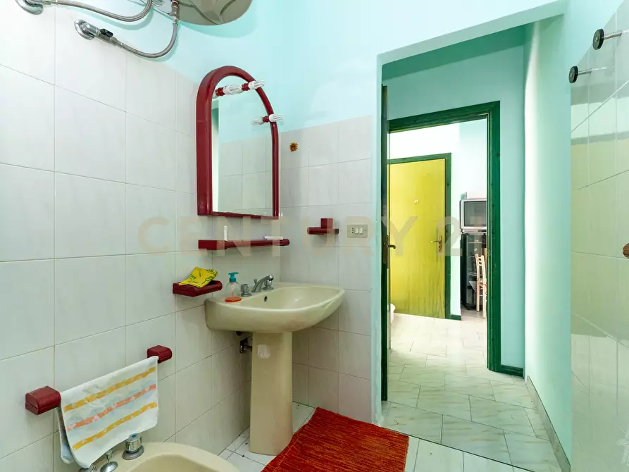 Immagine 14 di Bilocale in vendita  in Via Nazionale 74 bis a Letojanni