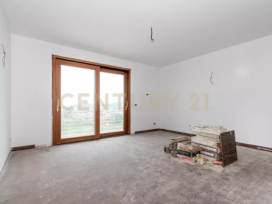 Immagine 48 di Pentalocale in vendita  in Via Lorenzo Maddem 67 a Acireale