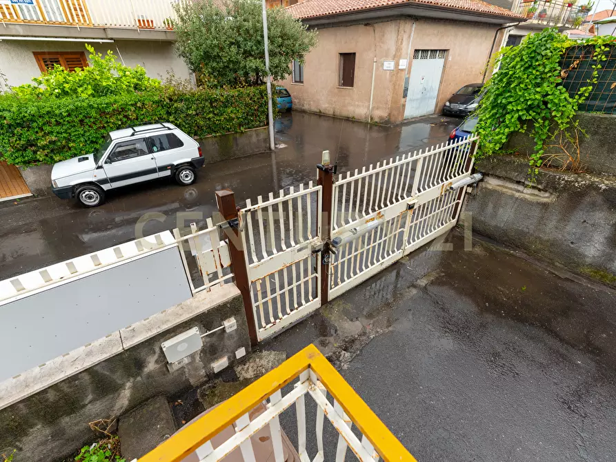 Immagine 33 di Quadrilocale in vendita  in Via Guglielmo Marconi 15 a Viagrande