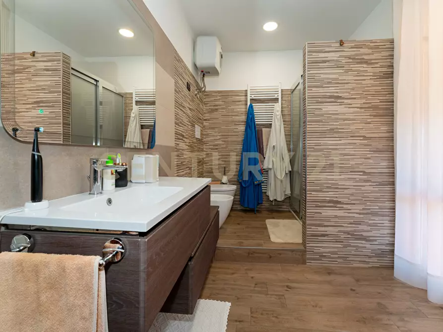 Immagine 22 di Villa in vendita  in Via Gela 95 a Caltagirone