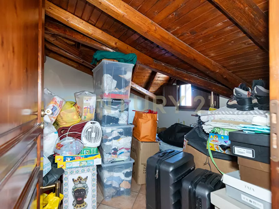 Immagine 42 di Casa indipendente in vendita  in Via Alessandria 80 a San Giovanni La Punta