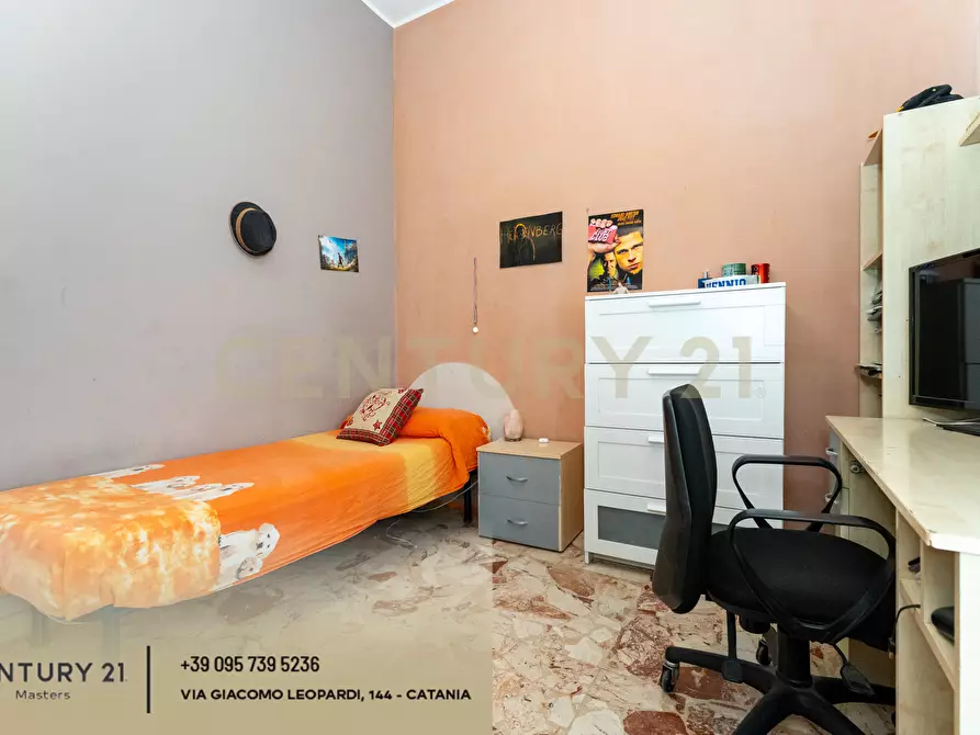 Immagine 15 di Pentalocale in vendita  in Via Isole Eolie 126 a Paterno'