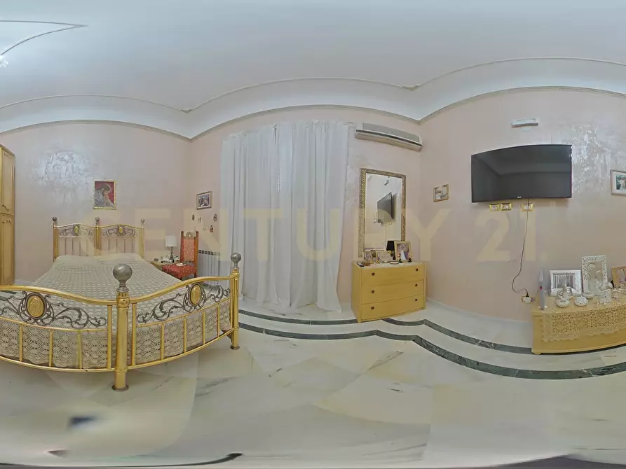 Immagine 60 di Villa in vendita  in Via Quartiere Longo 18 a Aci Castello