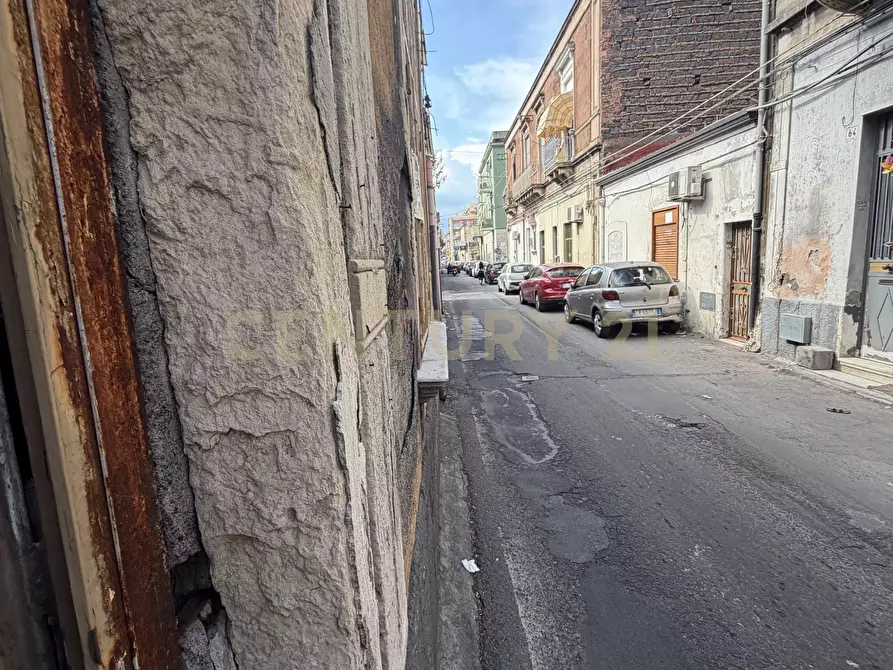 Immagine 36 di Rustico / casale in vendita  in Via Carlo Forlanini 49 a Catania