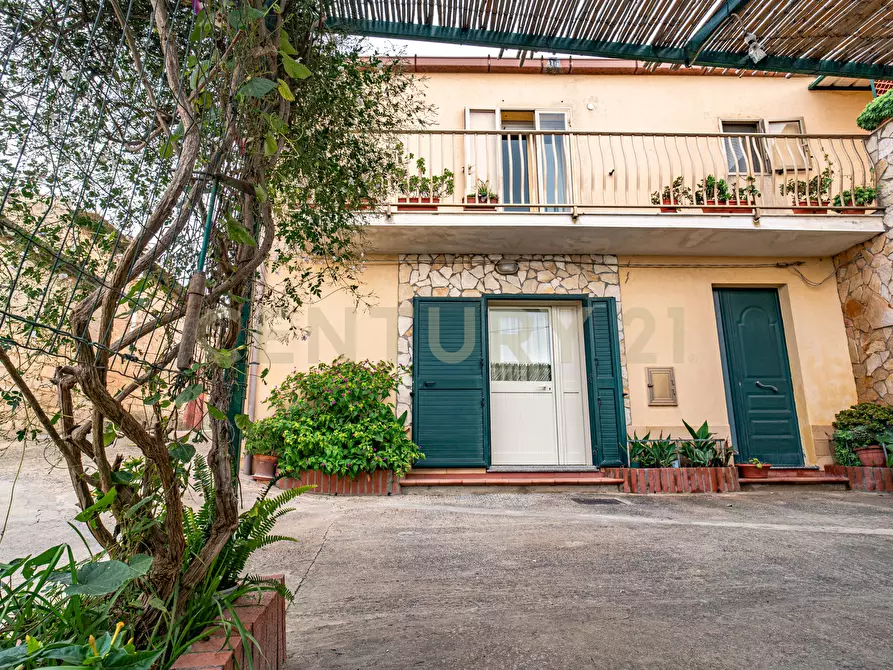 Immagine 8 di Villa in vendita  in Via Monsignor Saverio Gerbino 56 a Caltagirone