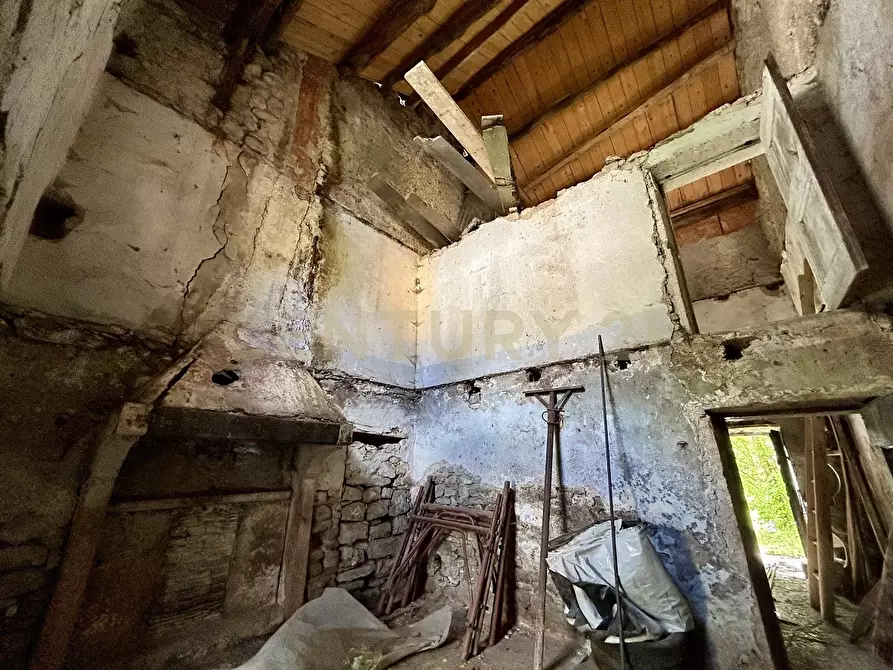 Immagine 10 di Rustico / casale in vendita  in Contrada Tezze snc a Velo Veronese