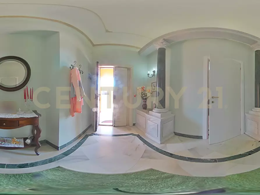 Immagine 65 di Villa in vendita  in Via Quartiere Longo 18 a Aci Castello