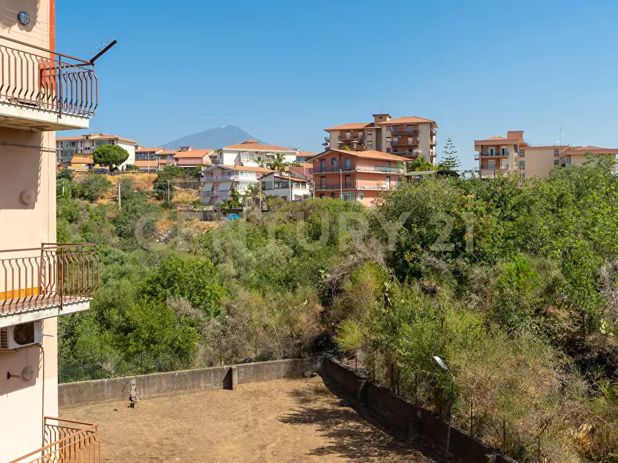 Immagine 33 di Quadrilocale in vendita  in Via Poggio D'Aquila 20 a Catania
