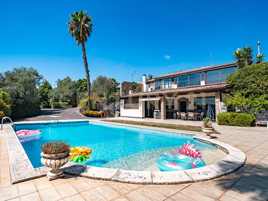 Immagine 5 di Villa in vendita  in Via Fisichelli a San Giovanni La Punta