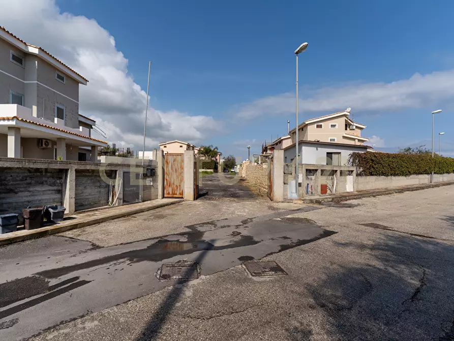 Immagine 3 di Villa in vendita  in Via Vitaliano Brancati SNC a Augusta