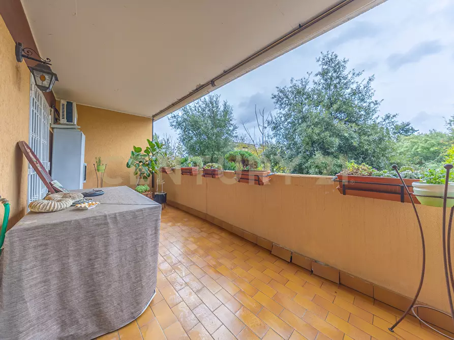 Immagine 15 di Bilocale in vendita  in Via Paolo Stoppa 38 a Roma