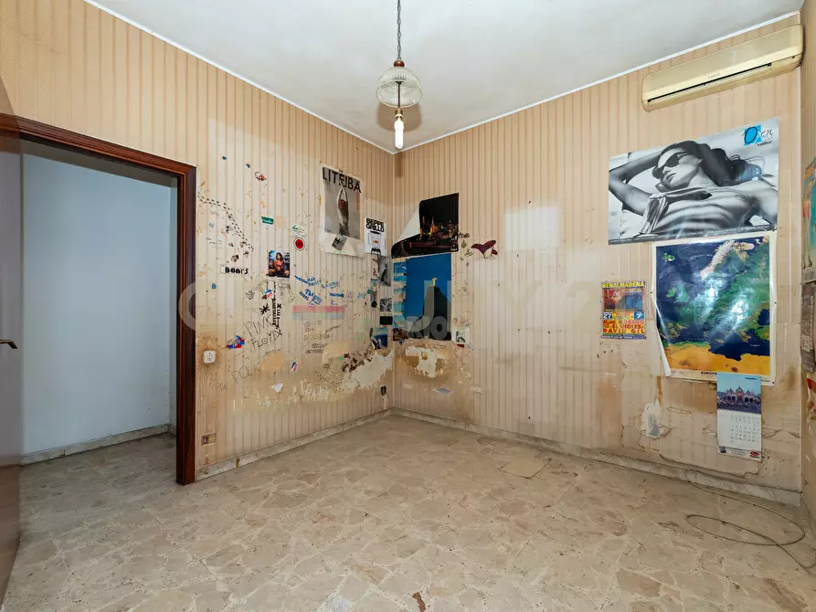 Immagine 30 di Pentalocale in vendita  in Via Fiume 12 a Catania