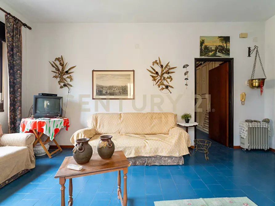 Immagine 4 di Appartamento in vendita  in Via Porticato 2 a Giardini-Naxos