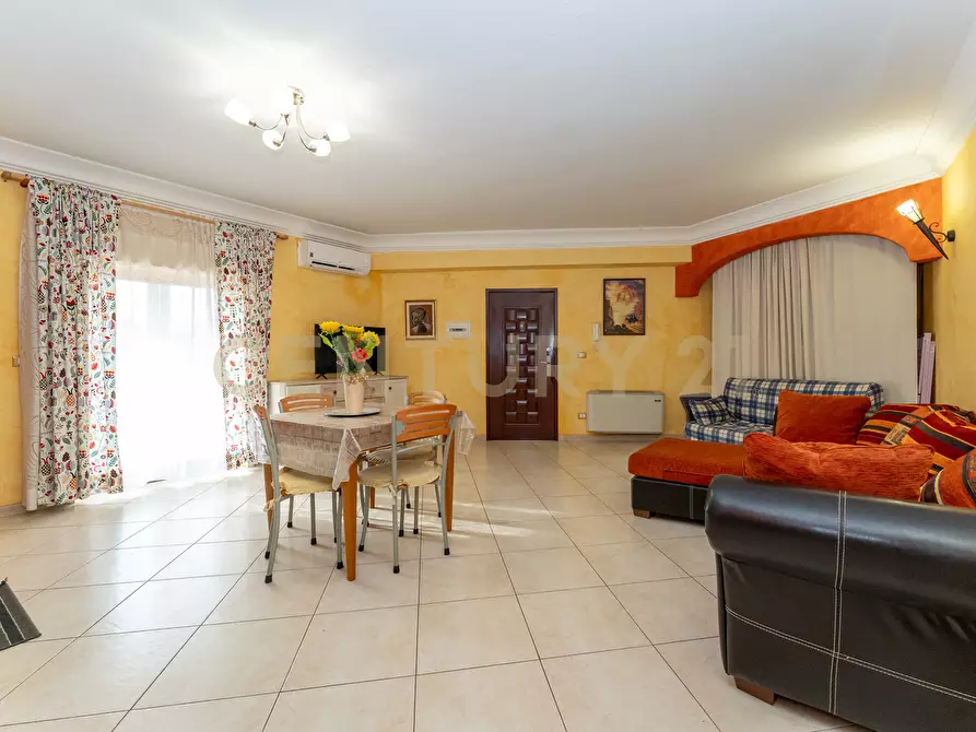 Immagine 6 di Appartamento in vendita  in Via dei Lillà 1 a Valverde