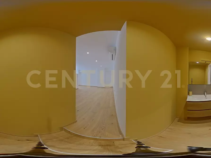 Immagine 25 di Loft/Open space in vendita  in Via dell'Olmata 30 a Roma