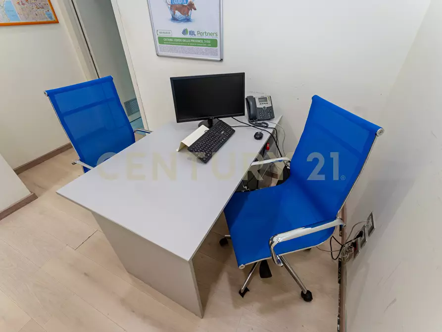 Immagine 28 di Locale commerciale in vendita  in Corso delle Province 23 a Catania