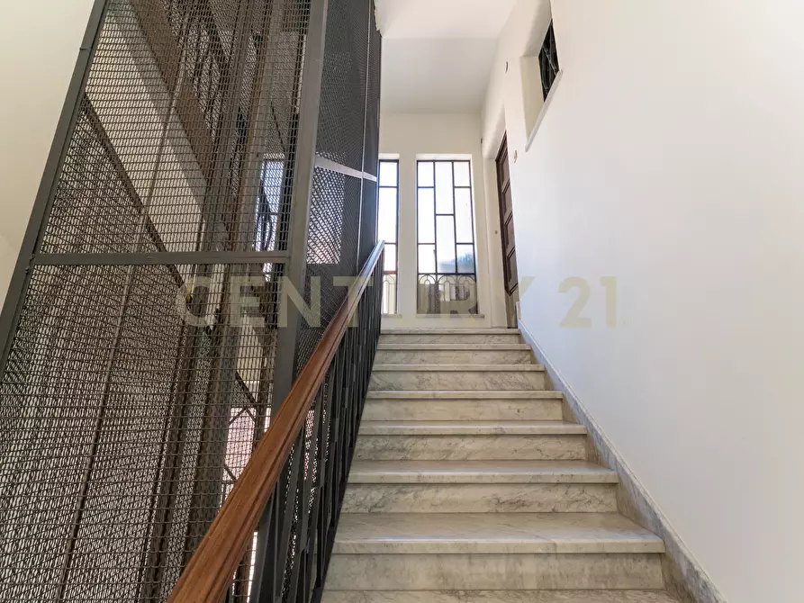 Immagine 44 di Bilocale in affitto  in Via Etnea 299 a Catania