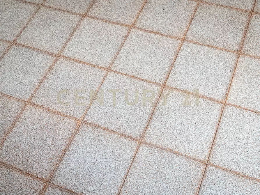 Immagine 11 di Pentalocale in vendita  in Via Casale dei Greci 34 a Adrano