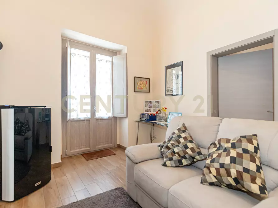 Immagine 7 di Pentalocale in vendita  in Via Recupero 38 a Catania