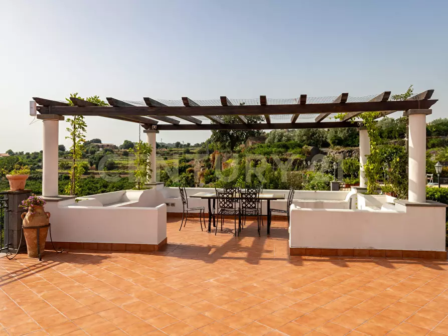 Immagine 7 di Villa in vendita  in Via Brinzio 20 a Aci Catena