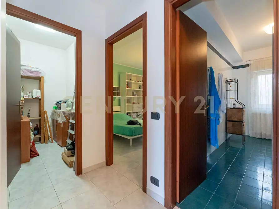 Immagine 24 di Quadrilocale in vendita  in Via Giolitti Giovanni SNC a Gravina Di Catania