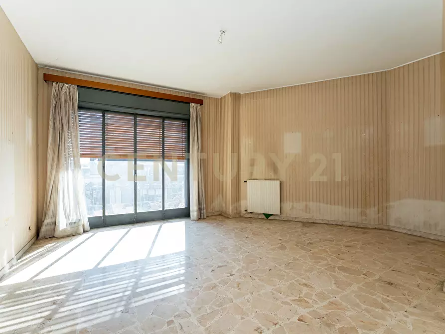 Immagine 23 di Pentalocale in vendita  in Via Fiume 12 a Catania