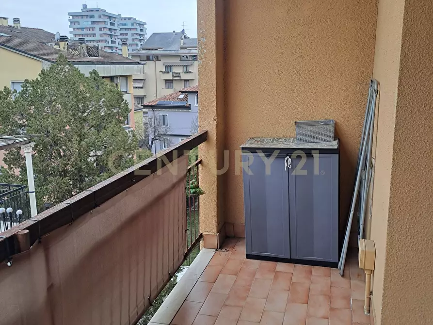 Immagine 6 di Quadrilocale in vendita  in Via Ugo Foscolo 2 a Verona