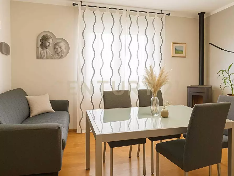 Immagine 3 di Pentalocale in vendita  in Via San Andrea 29 a Abbadia San Salvatore