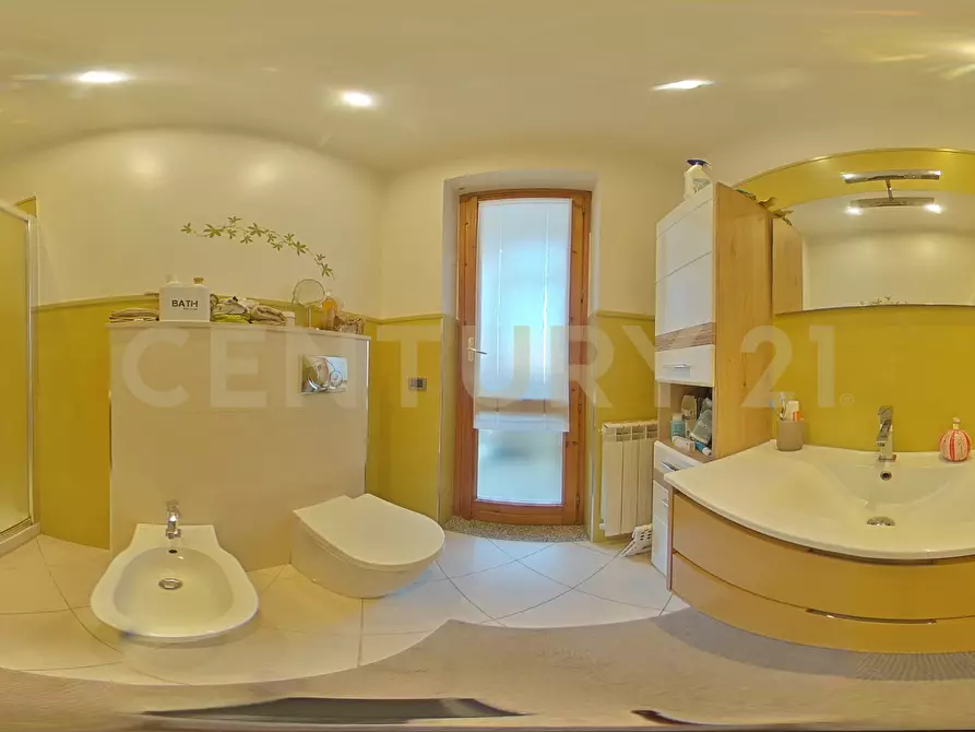 Immagine 46 di Trilocale in vendita  in Via Guglielmo Marconi 107 a Pedara